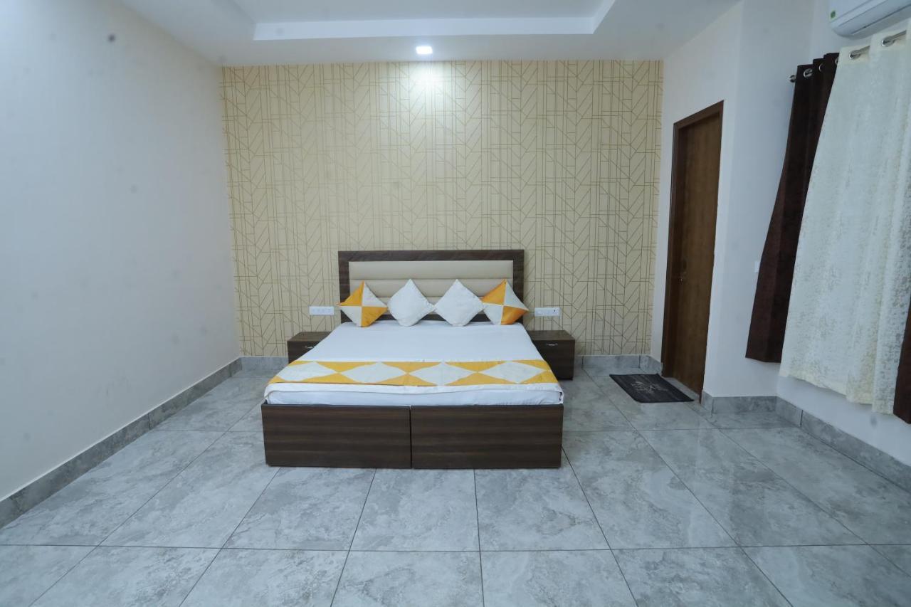 Raghav Inn Karnal Ngoại thất bức ảnh