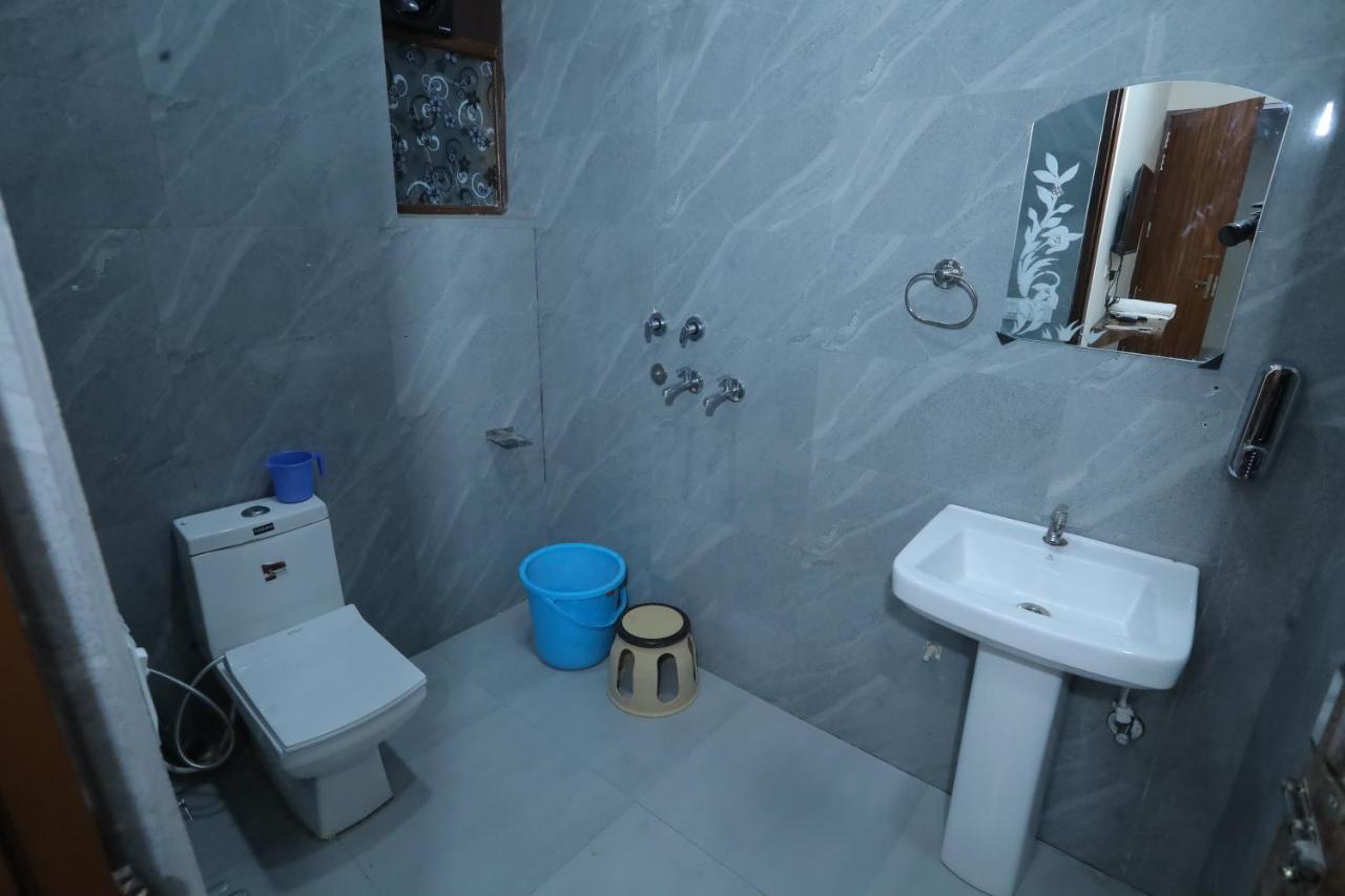 Raghav Inn Karnal Ngoại thất bức ảnh
